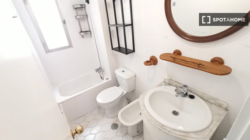 Chambre double Madrid, 5 chambres — photo 15