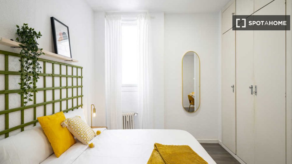 Double room Madrid, 7 beds — photo 82