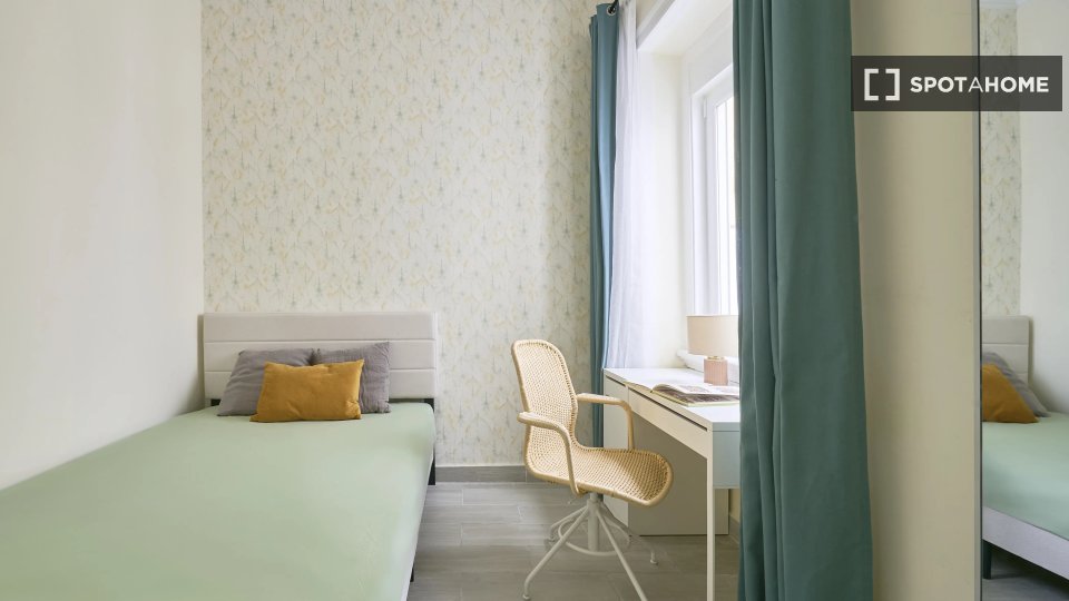 Double room Lisbon, 5 beds — photo 2