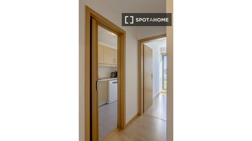 Apartment Lisbon, 3 beds — photo 17