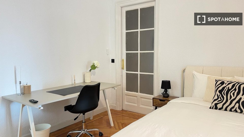 Double room Madrid, 7 beds — photo 6