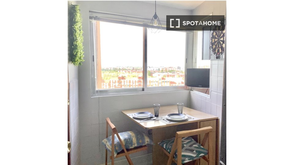 Double room Madrid, 4 beds, 100m² — photo 6
