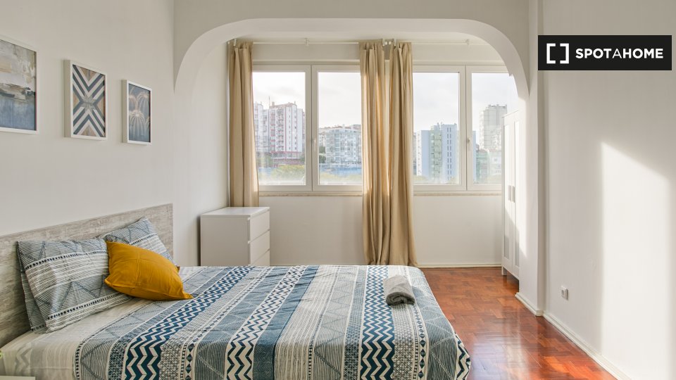 Double room Lisbon, 5 beds — photo 2