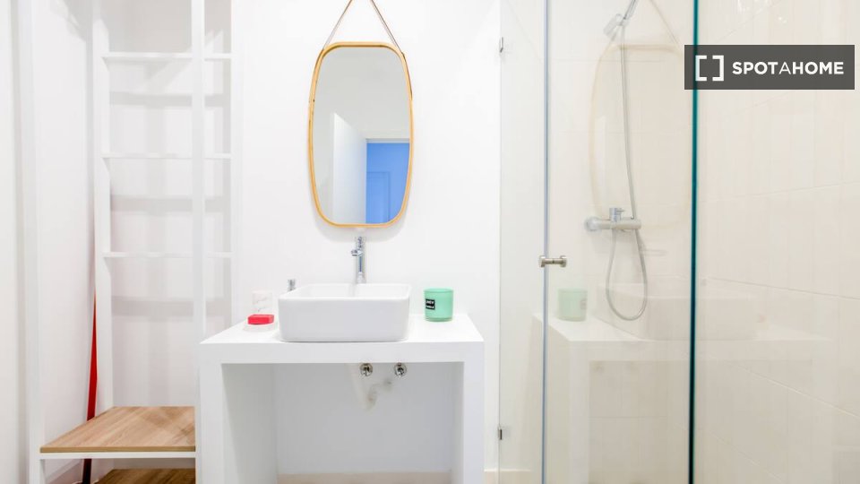 Apartment Lisbon, 2 beds — photo 13
