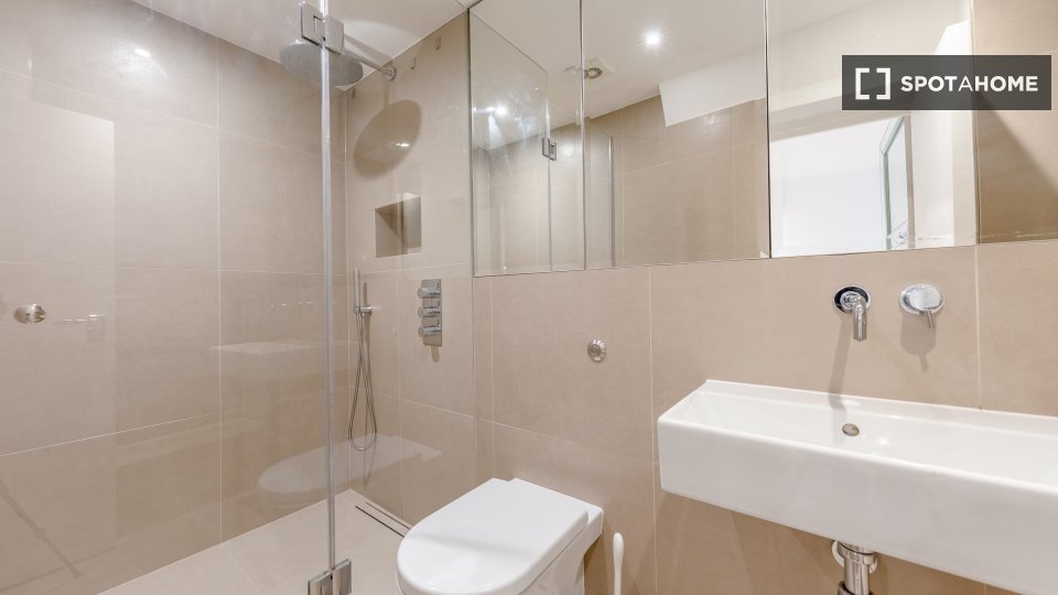 Apartment London, 1 bed, 52m² — photo 16