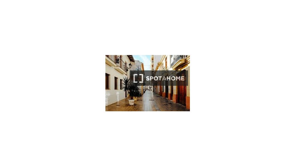 Double room Valencia, 5 beds, 100m² — photo 6