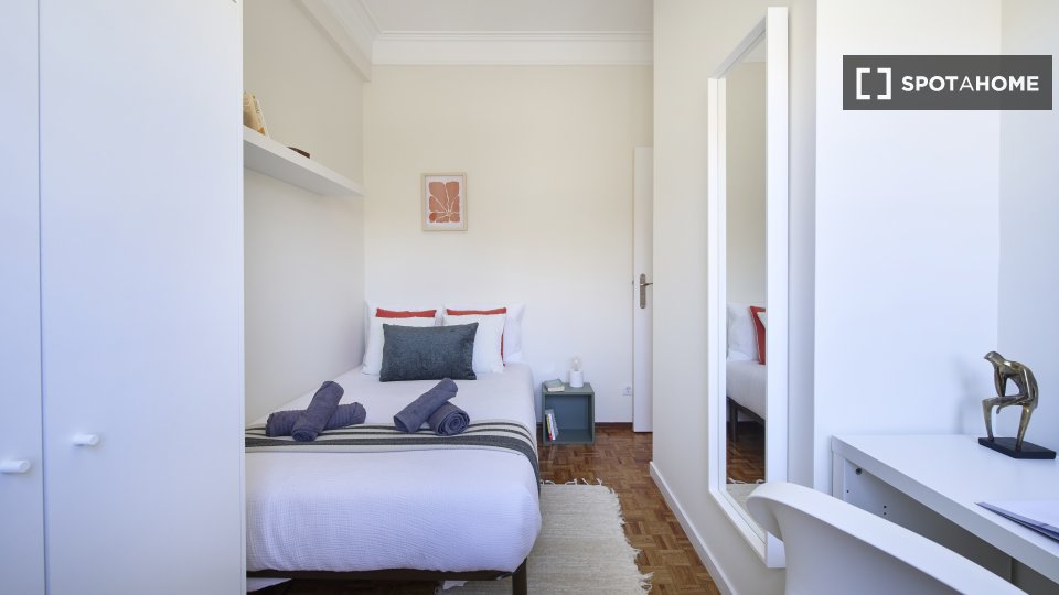 Double room Lisbon, 10 beds — photo 16
