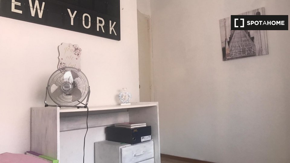 Double room Madrid, 1 bed — photo 2