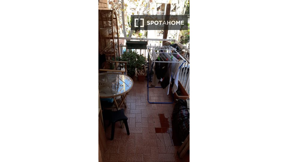 Double room Barcelona, 2 beds, 65m² — photo 17