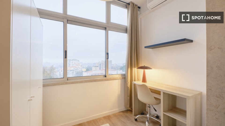 Double room Lisbon, 9 beds — photo 3