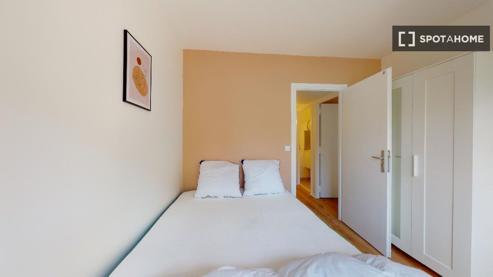 Appartamento condiviso a Clichy: appartamento di 77m² - en París