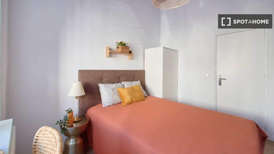 Double room Lisbon, 9 beds — photo 30