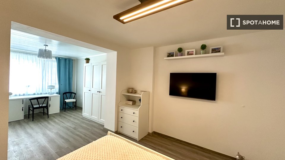 Double room Ljubljana, 3 beds, 90m² — photo 26