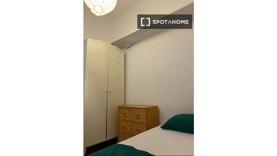 Double room Lisbon, 7 beds — photo 41