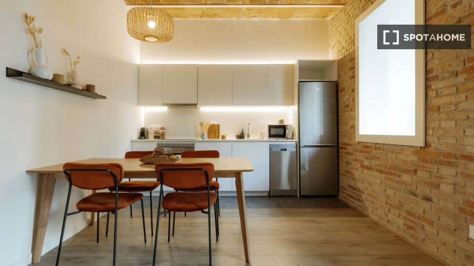 Apartment Barcelona, 2 beds, 74m² — photo 14