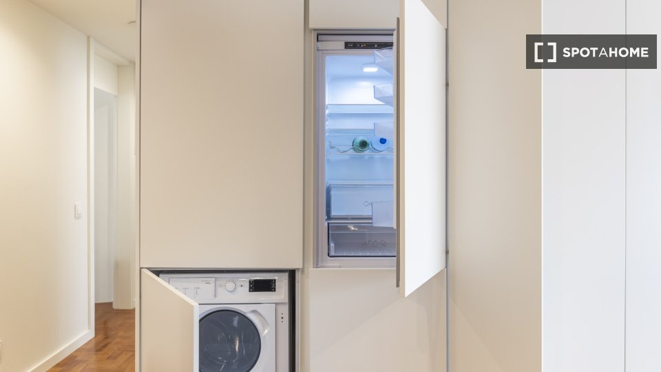 Apartment Lisbon, 2 beds — photo 34