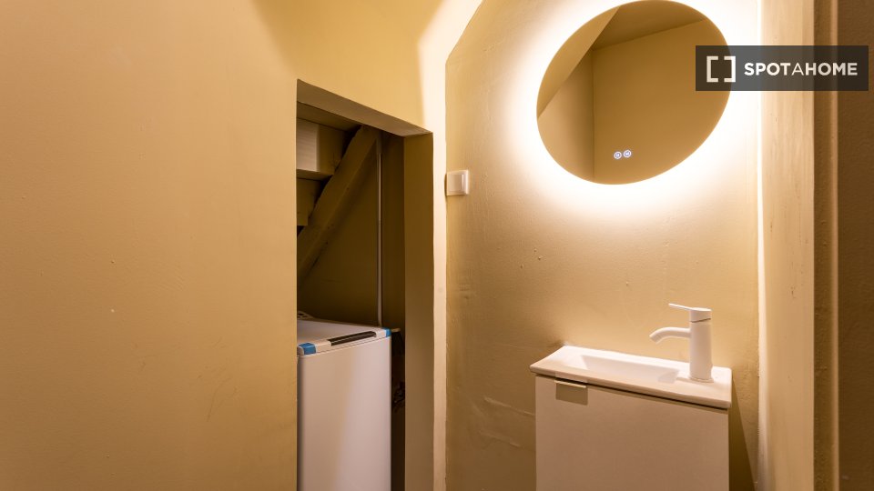 Apartment mono Lisbon, 60m² — photo 13