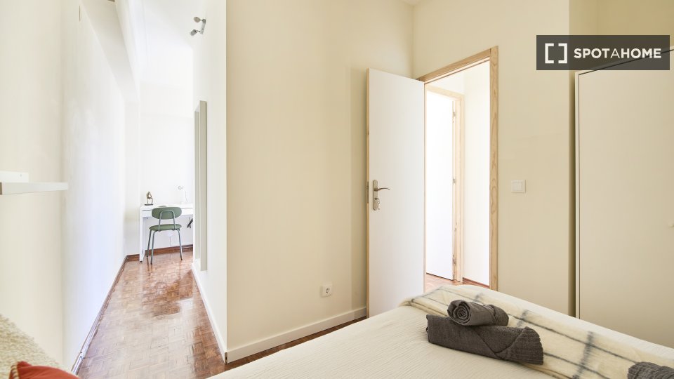 Double room Lisbon, 10 beds — photo 7