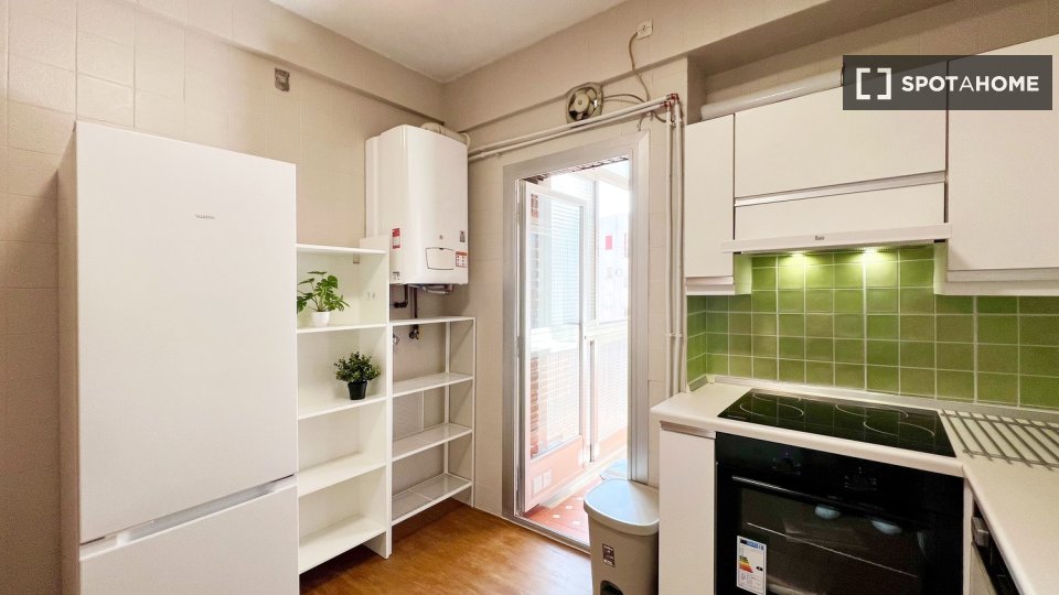 Double room Madrid, 6 beds — photo 18