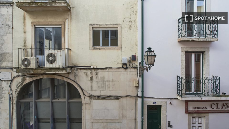 Double room Lisbon, 8 beds — photo 12