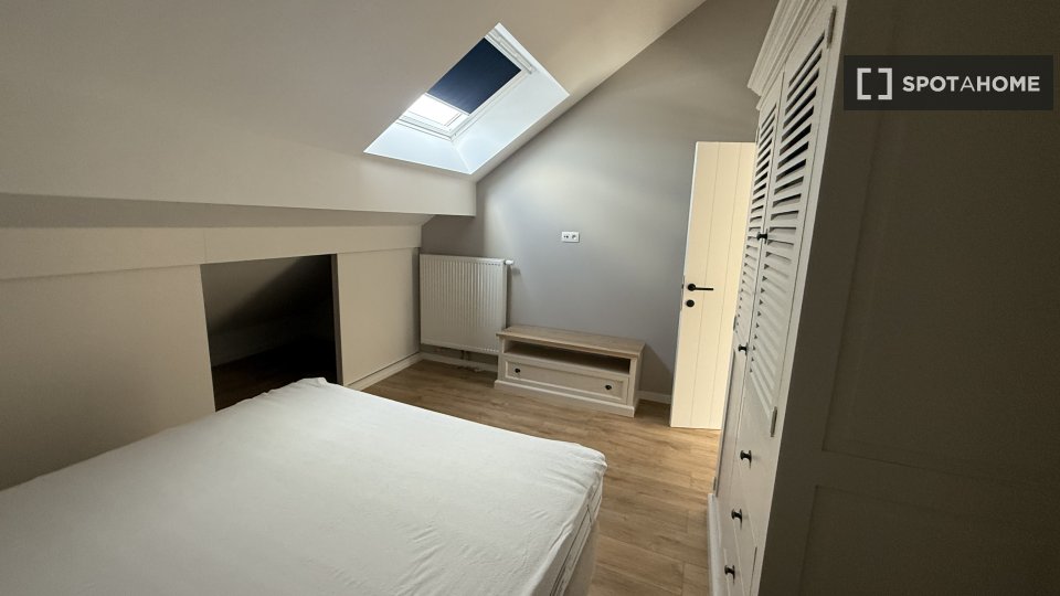 Double room Brussels, 4 beds, 50m² — photo 9
