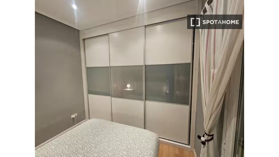 Double room Madrid, 3 beds — photo 2