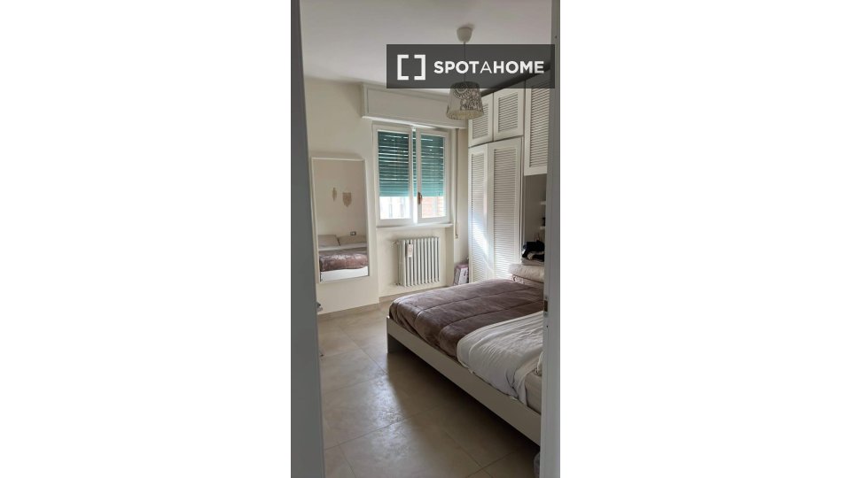 Double room Milan, 2 beds — photo 10