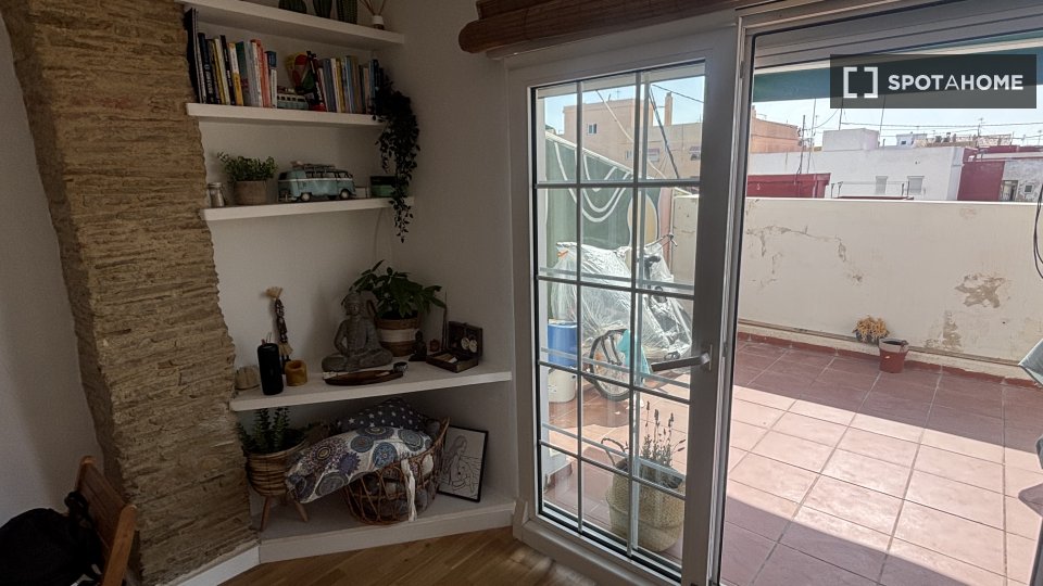 Double room Valencia, 2 beds, 100m² — photo 10