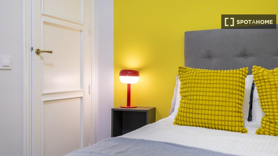 Double room Madrid, 10 beds, 162m² — photo 13