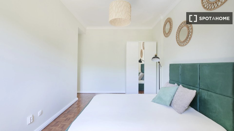 Double room Lisbon, 5 beds — photo 3