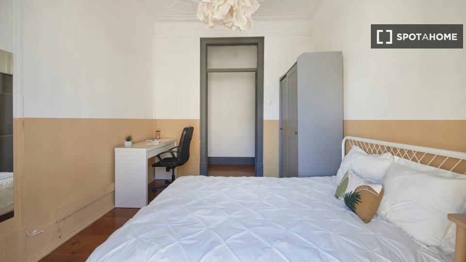 Double room Lisbon, 6 beds — photo 3