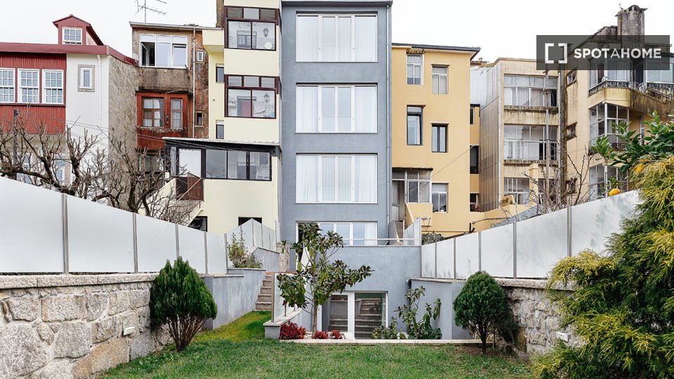 Apartment Porto, 2 beds, 175m² — photo 1