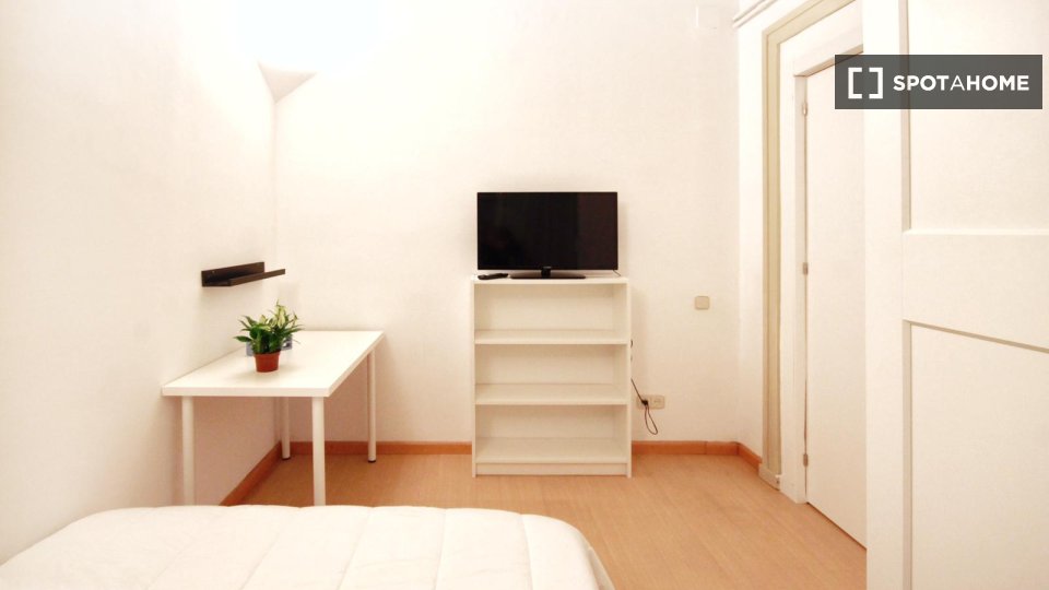 Double room Barcelona, 4 beds — photo 12