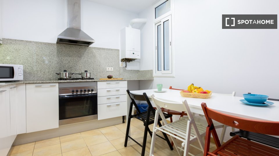 Double room Barcelona, 6 beds, 100m² — photo 16