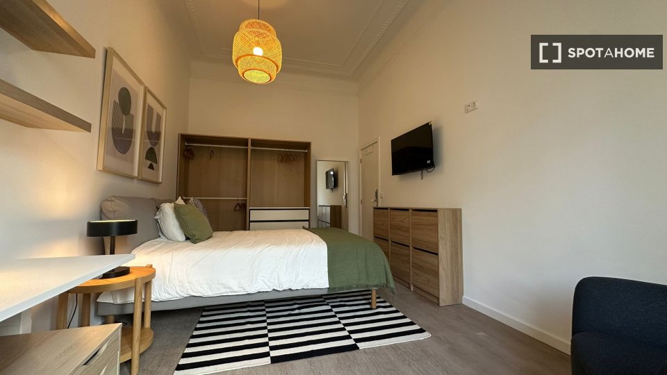 Double room Lisbon, 6 beds, 160m² — photo 21