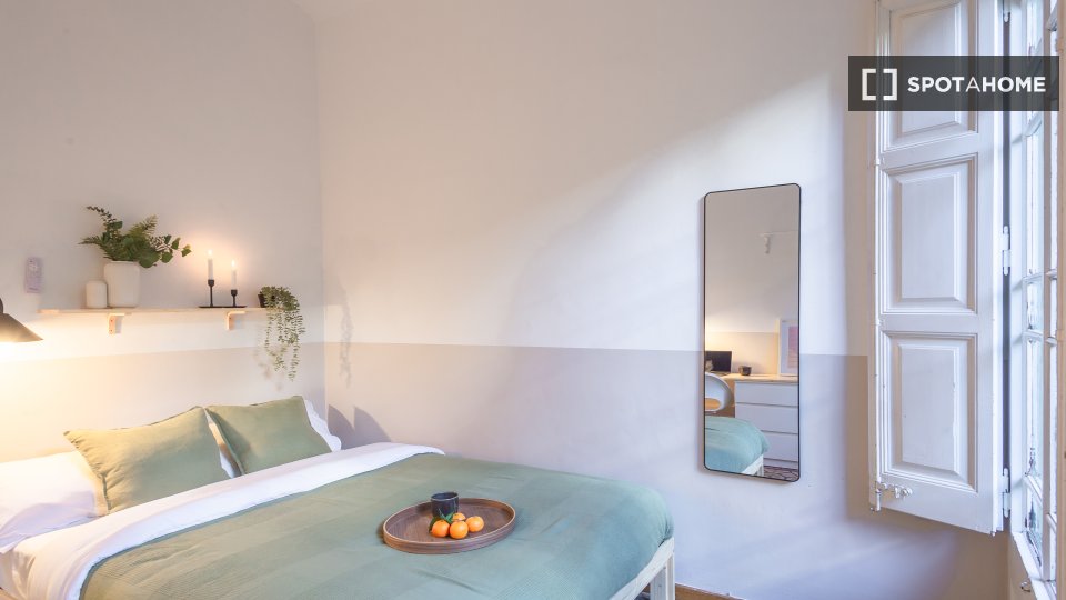 Double room Barcelona, 5 beds, 120m² — photo 19