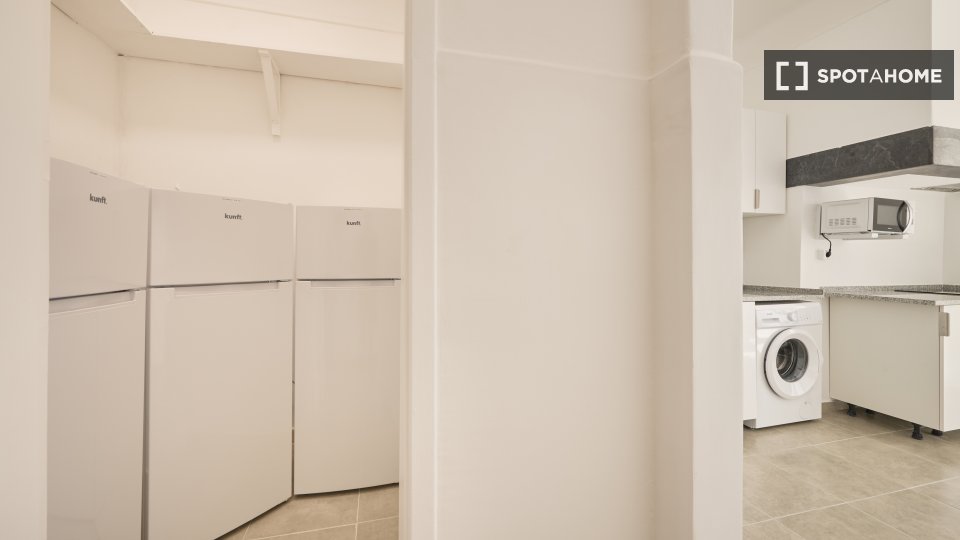Double room Lisbon, 16 beds — photo 13