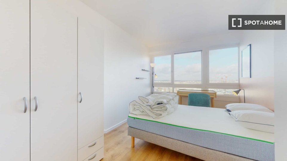 Double room Paris, 18 beds — photo 12