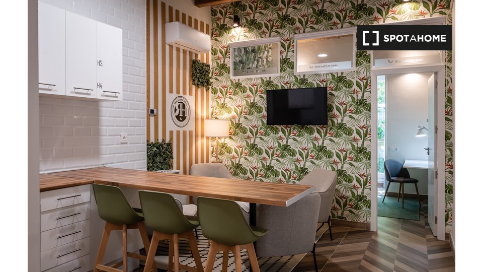 Double room Barcelona, 4 beds, 98m² — photo 30