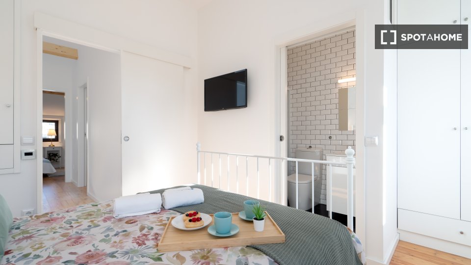 Apartment Porto, 3 beds, 50m² — photo 11