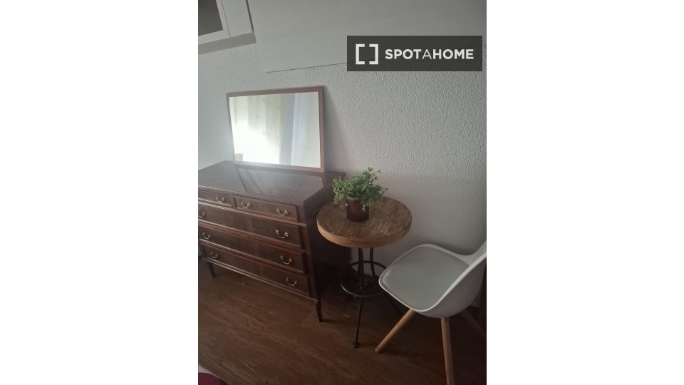 Double room Madrid, 3 beds — photo 7