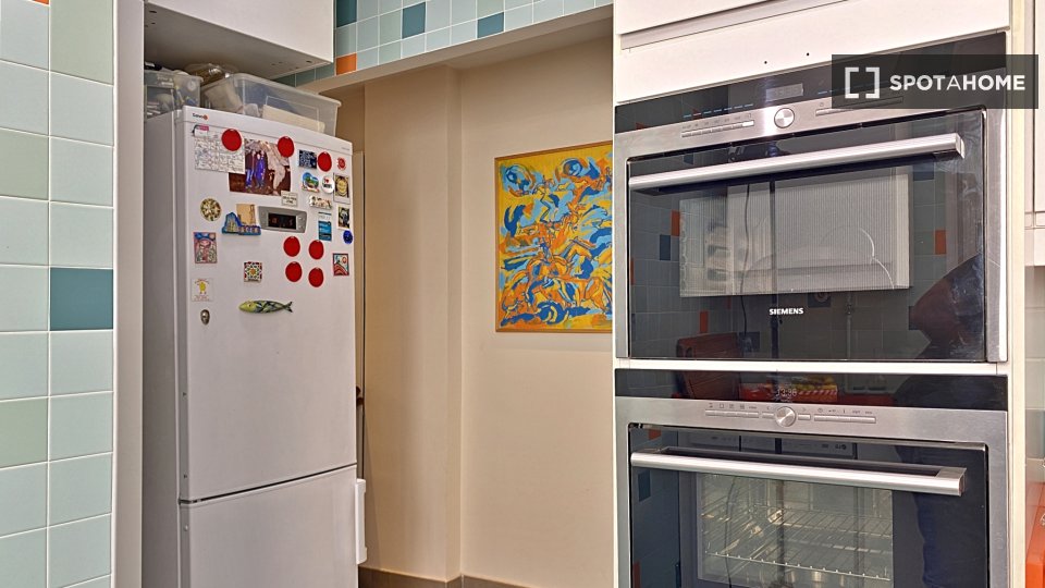 Double room Madrid, 3 beds, 9m² — photo 14