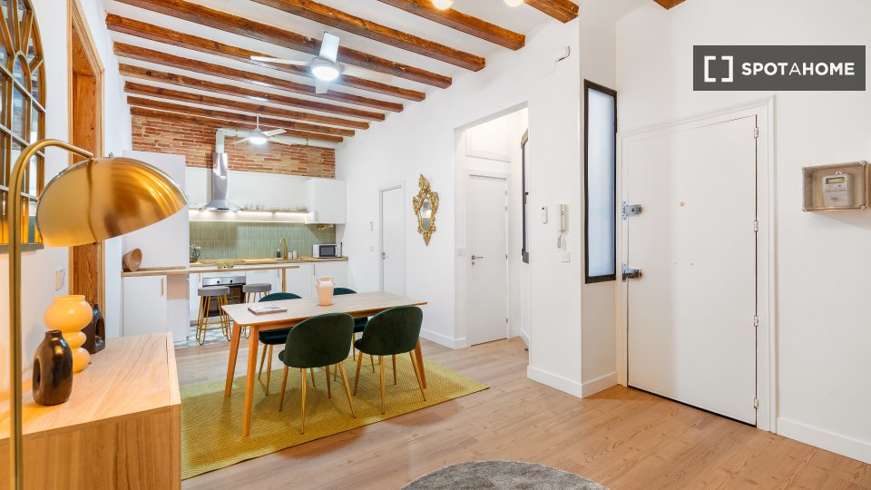 Apartment Barcelona, 2 beds, 90m² — photo 11