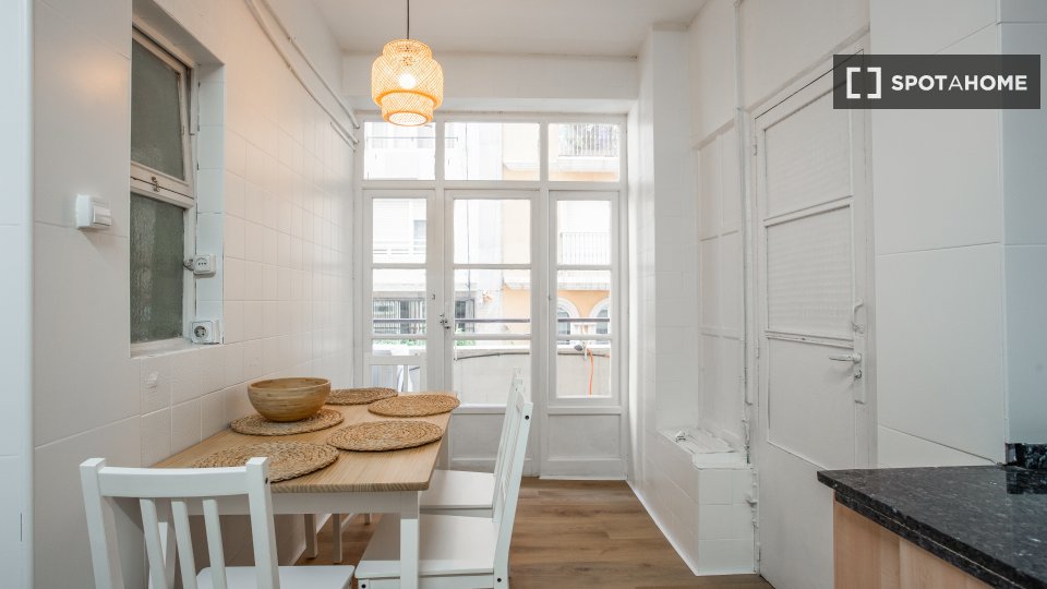 Double room Alicante, 8 beds, 200m² — photo 12