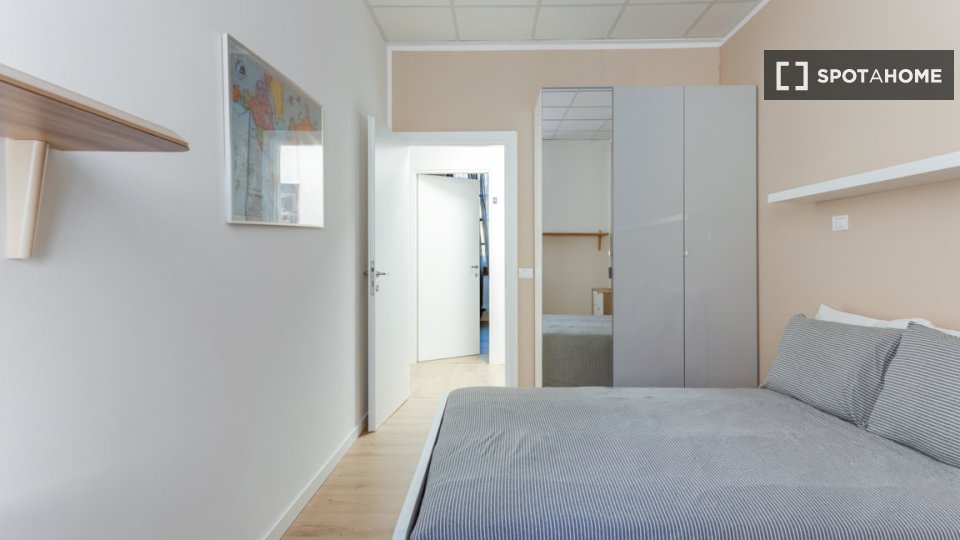 Double room Milan, 9 beds, 182m² — photo 1