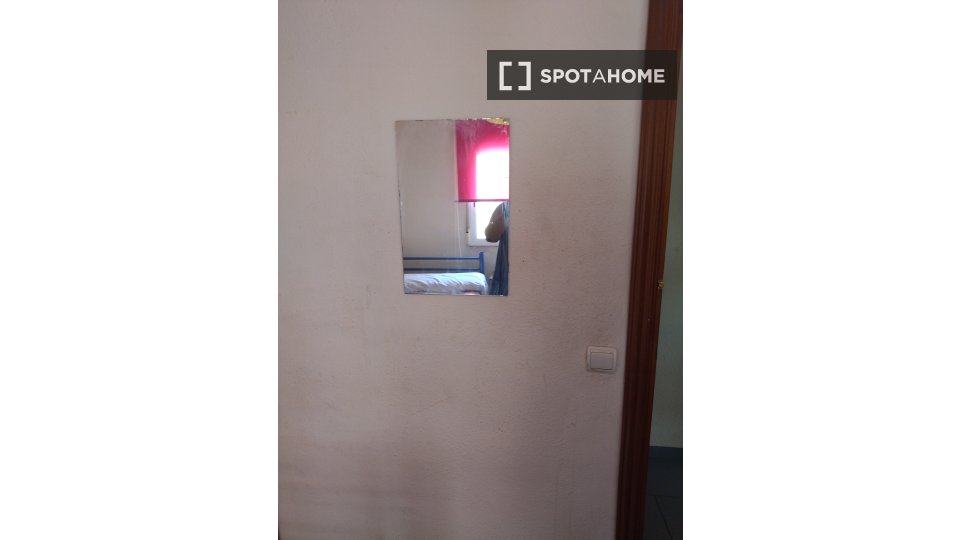 Double room Valencia, 3 beds, 120m² — photo 11