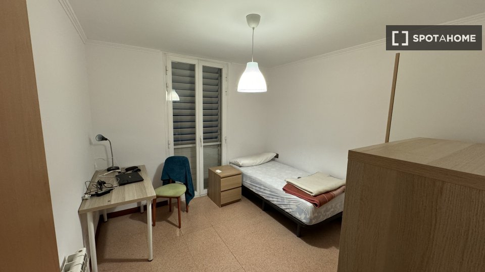 Double room Barcelona, 3 beds, 167m² — photo 6