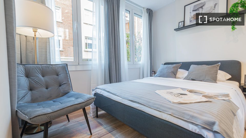 Double room Barcelona, 7 beds, 200m² — photo 12