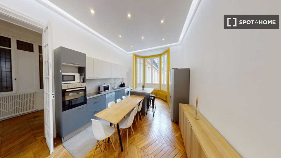 Double room Paris, 7 beds, 230m² — photo 7