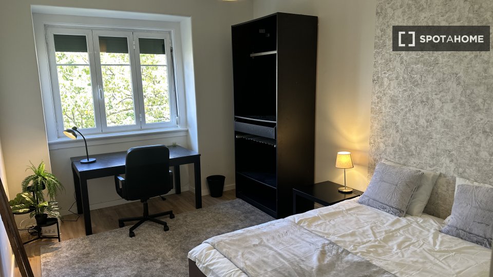 Double room Lisbon, 5 beds, 12345m² — photo 16